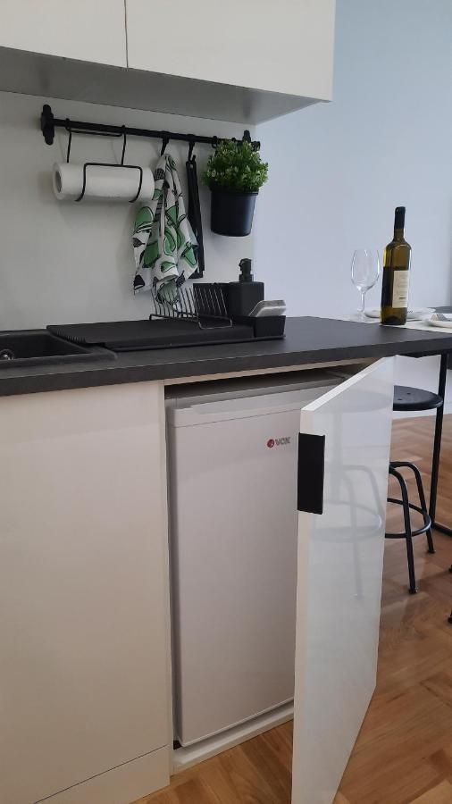 Nina Studio Apartment Бієліна Екстер'єр фото