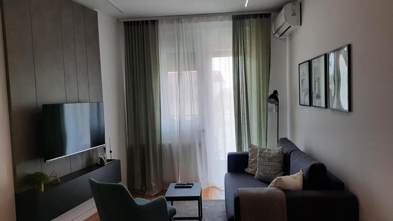 Nina Studio Apartment Бієліна Екстер'єр фото